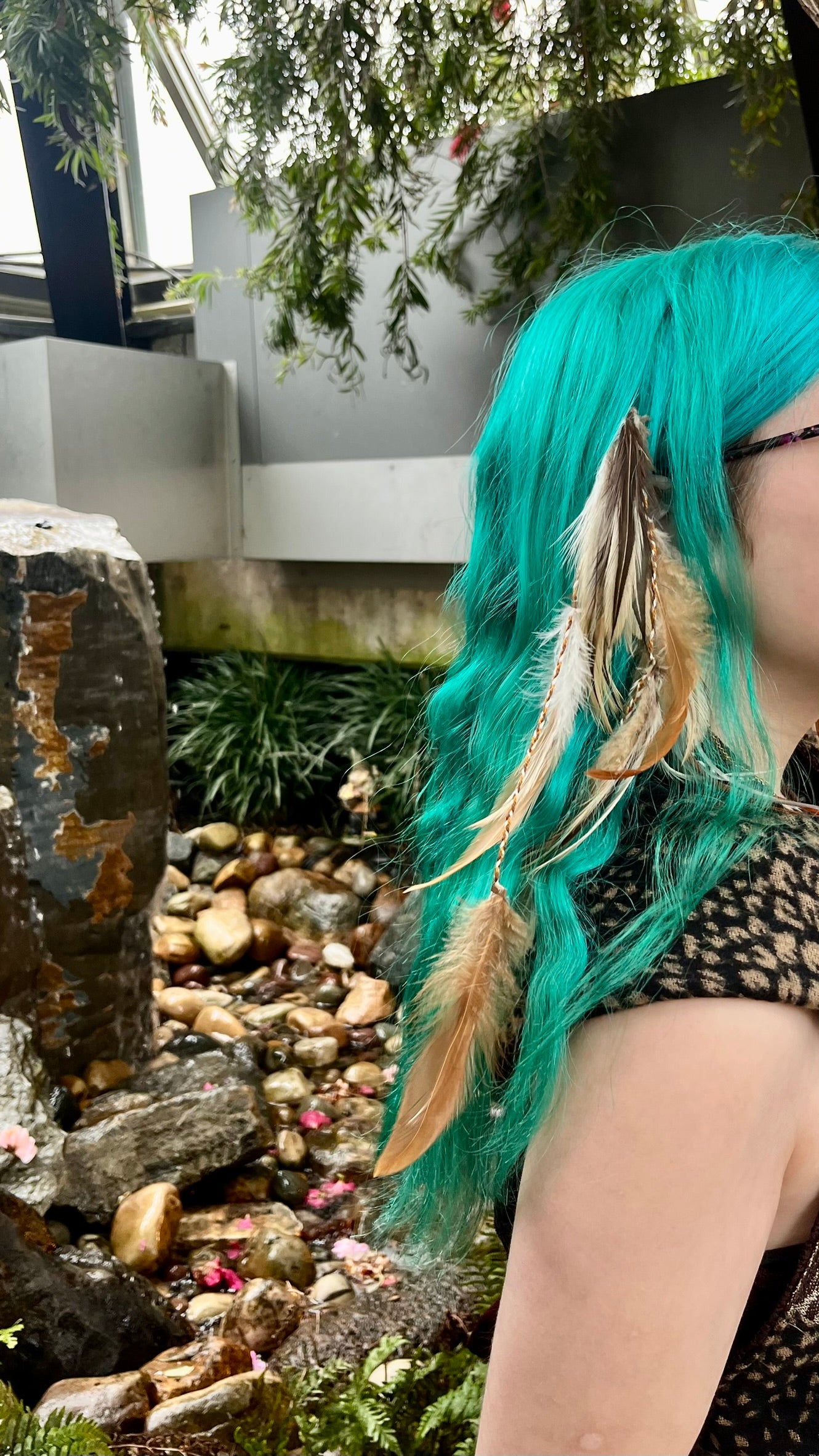 the 'Foxy Flair' feather hair clip