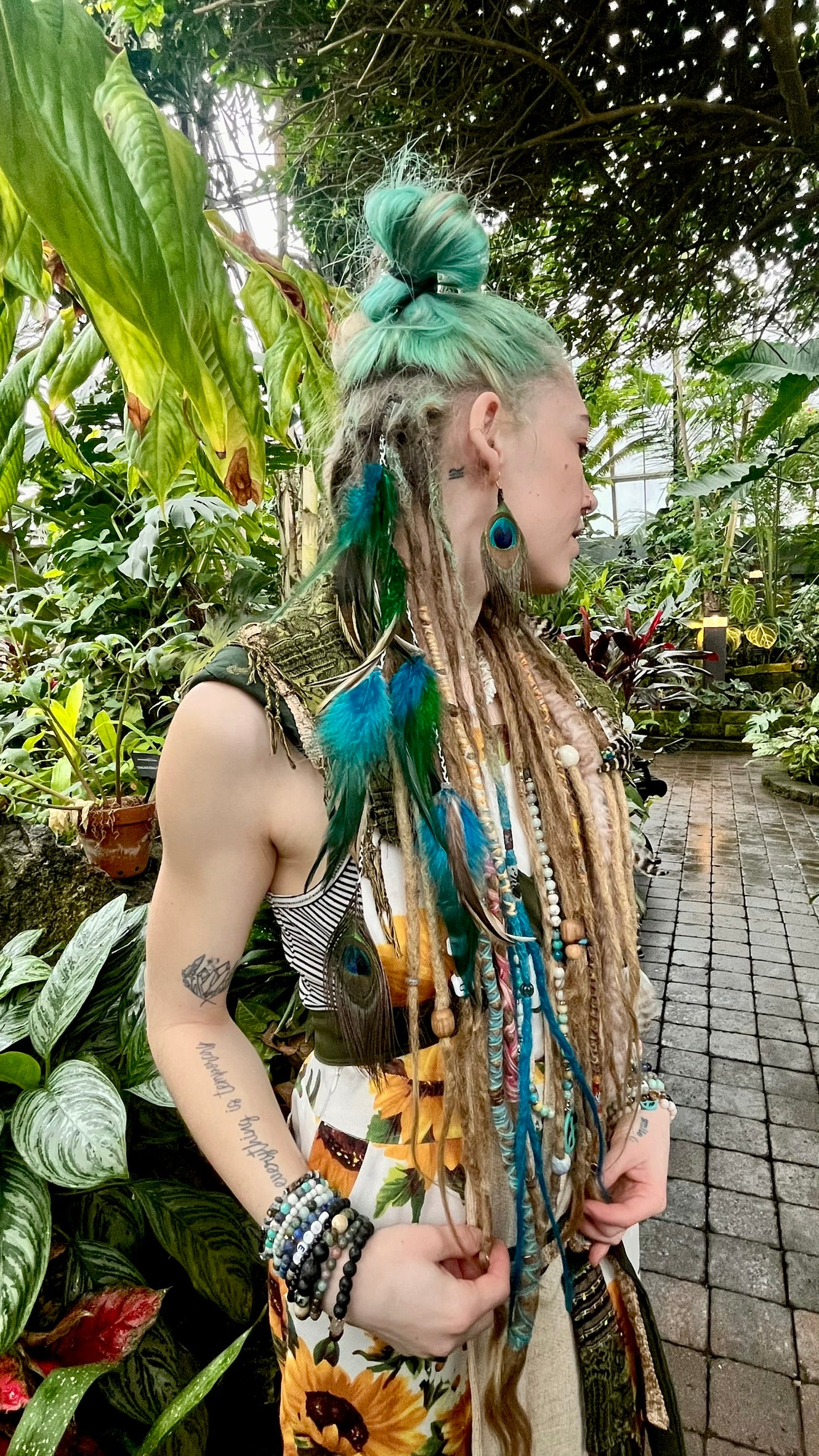 the 'Find Your Fearless' feather hair clip