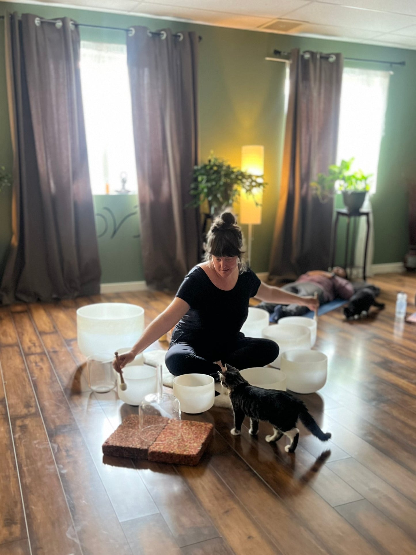 Sound Bath with Cats 10.05.25